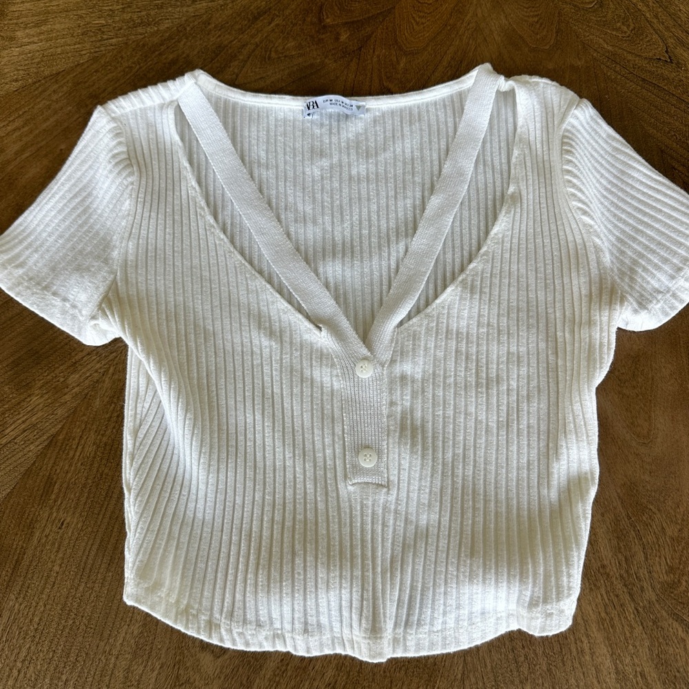 ZARA cutout v-neck top - Picture 2 of 3